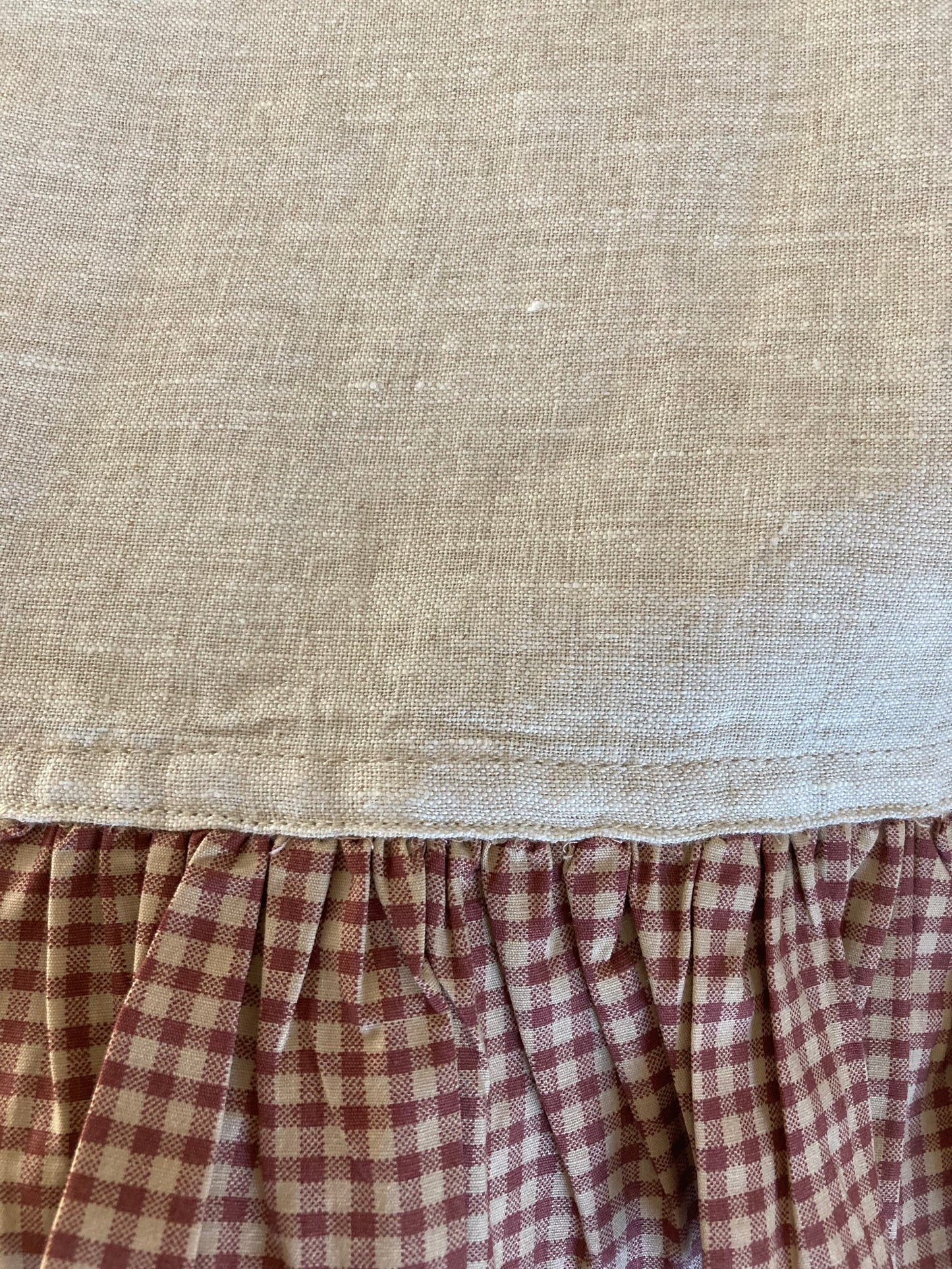 Linen Ruffle Tea Towel - Natural Gingham