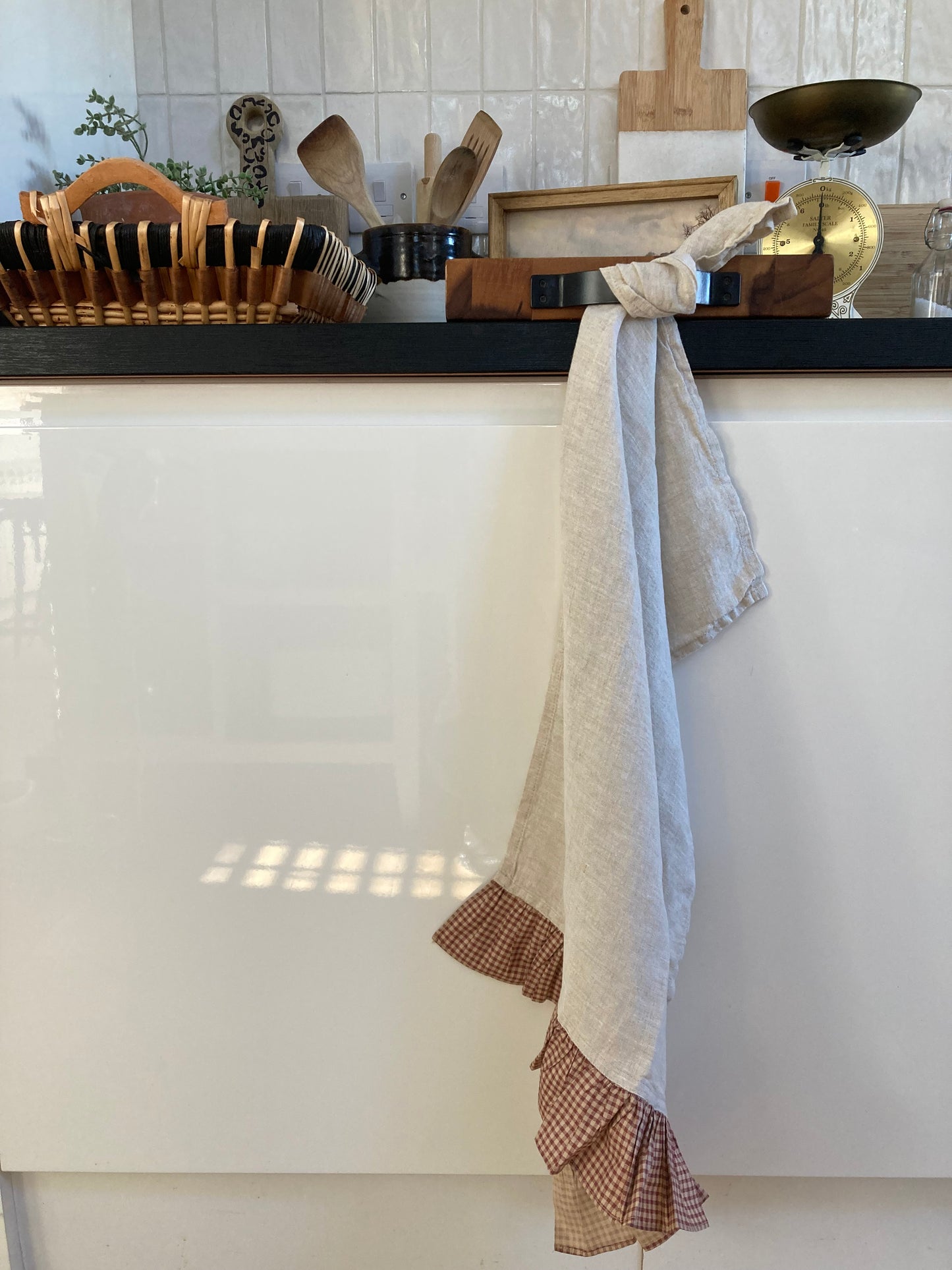 Linen Ruffle Tea Towel - Natural Gingham