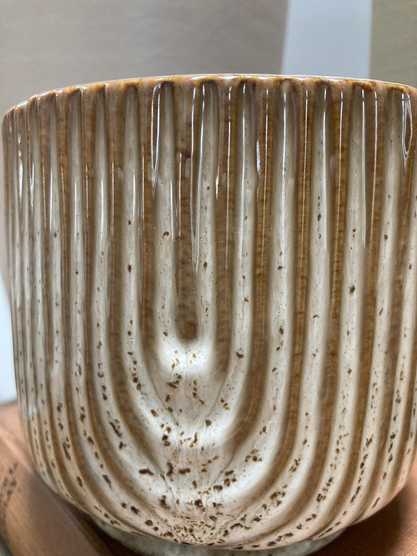 Honey Coloured Cotswold Pot