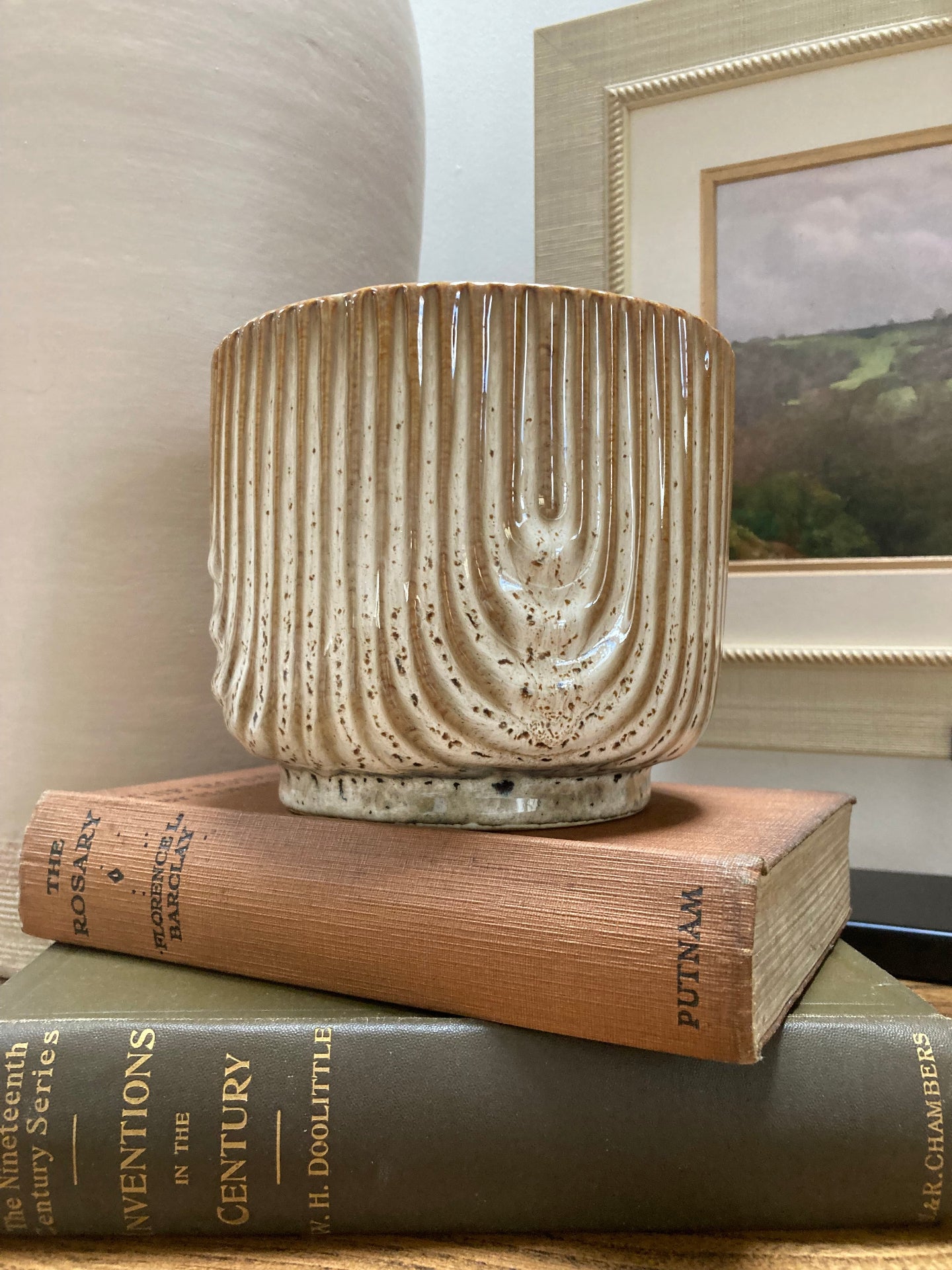 Honey Coloured Cotswold Pot