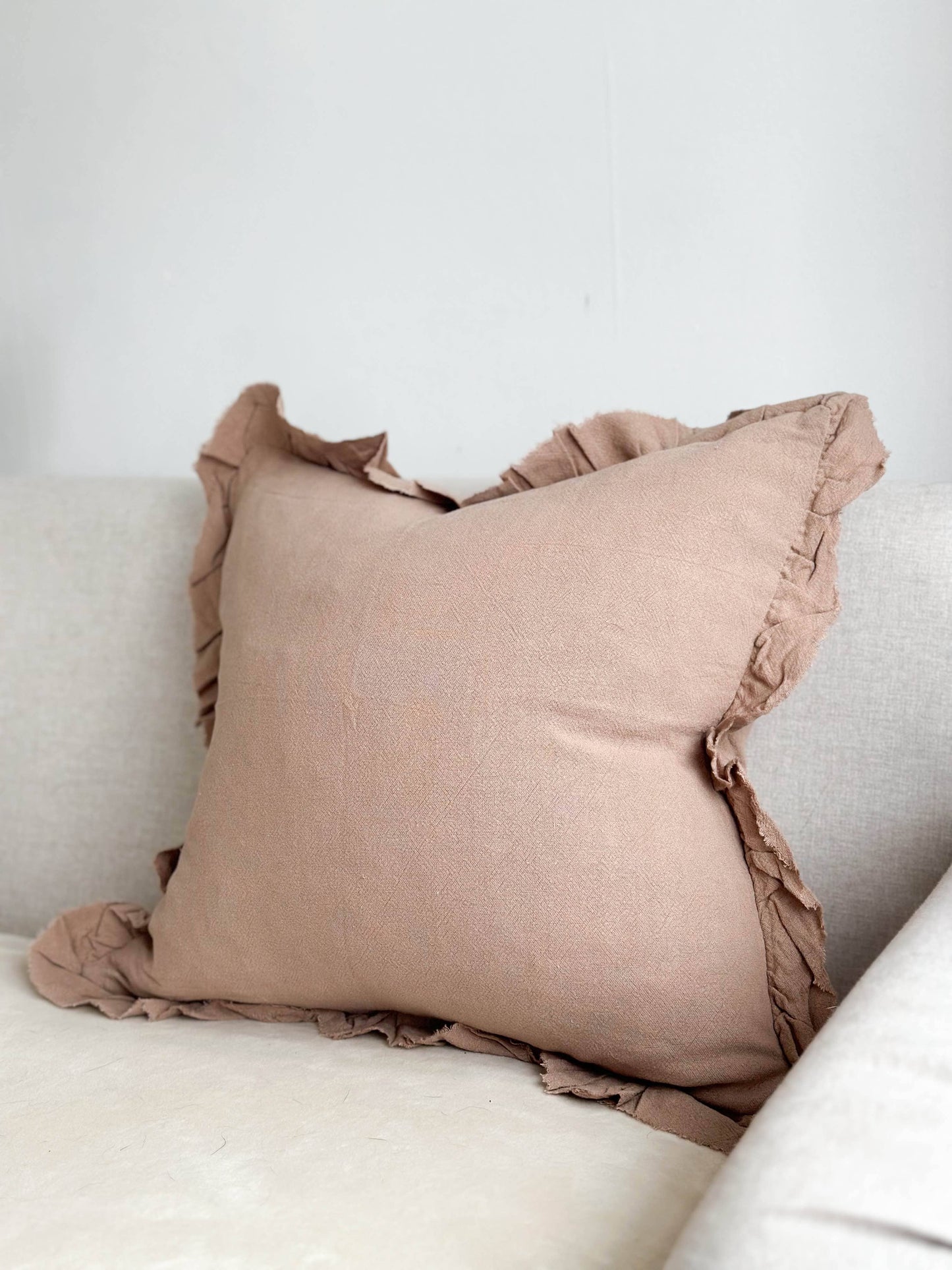 Ruffled Linen 45×45 – Taupe - Kristia Rose Collections