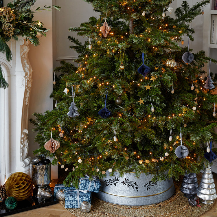 Metal Christmas Tree Skirt with Mistletoe Cut Out - x2 Colours