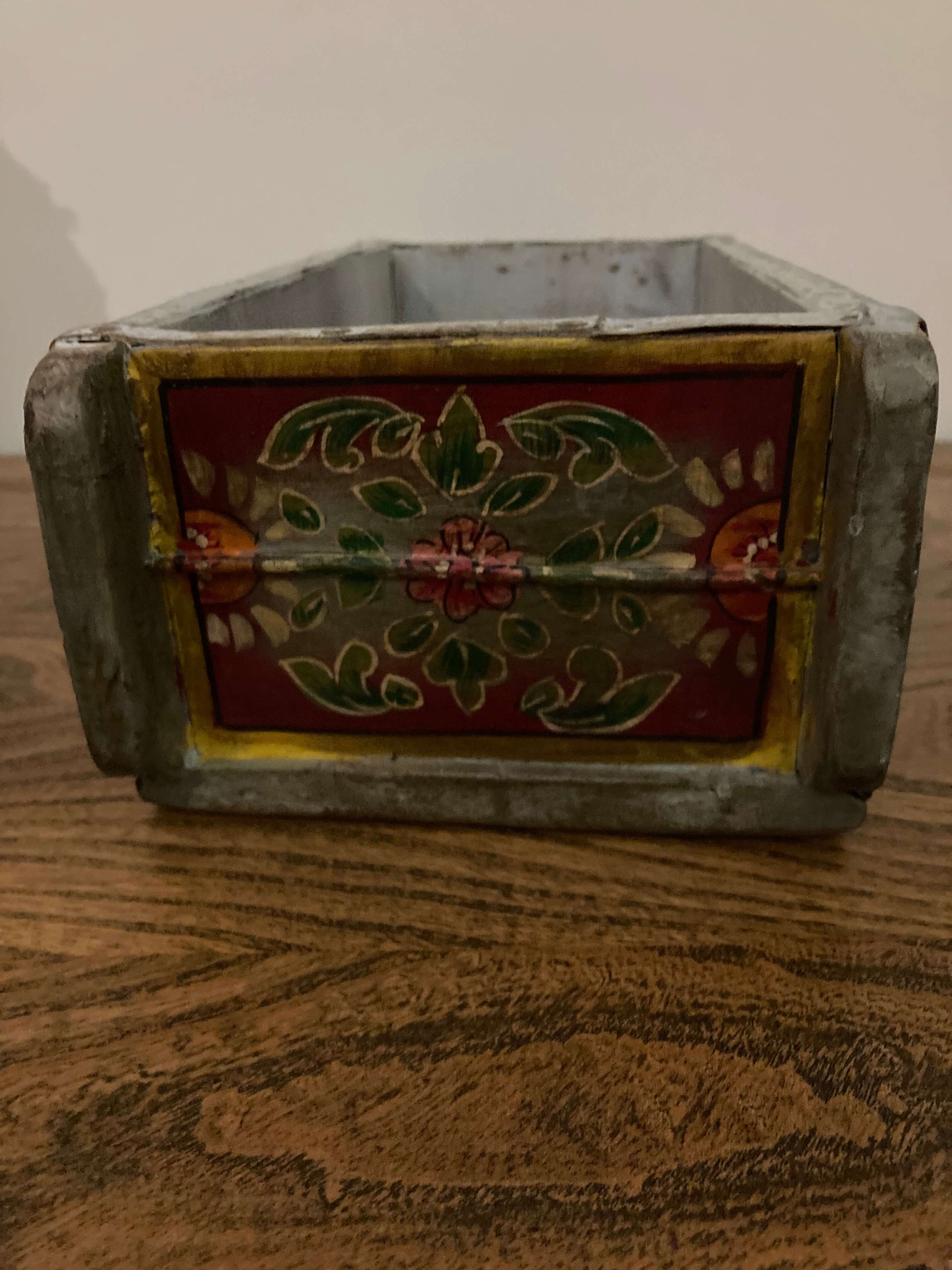 Hand Painted Vintage Brick Mould - Kristia Rose Collections