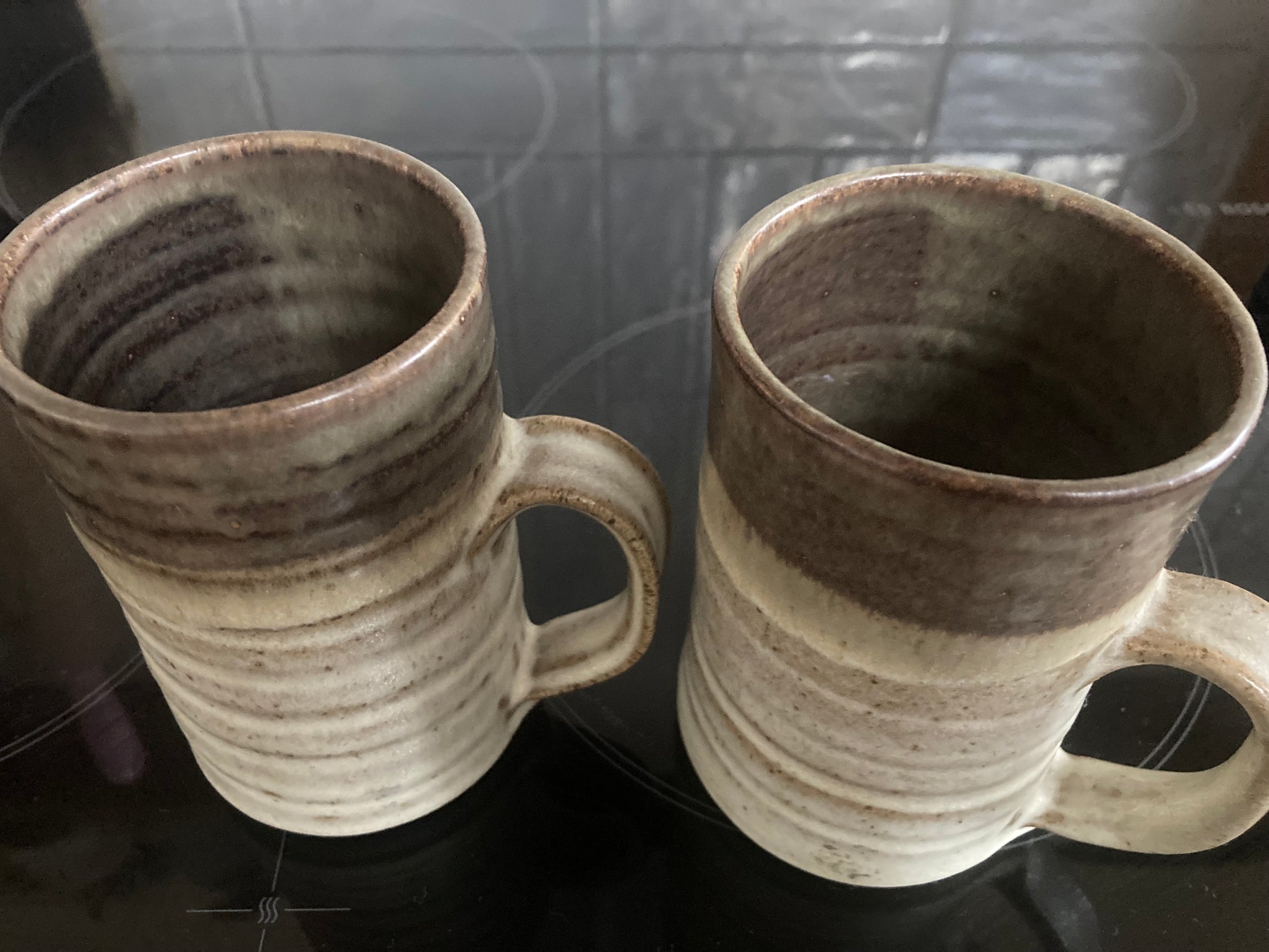 2 x Vintage Pottery Mugs - Kristia Rose Collections