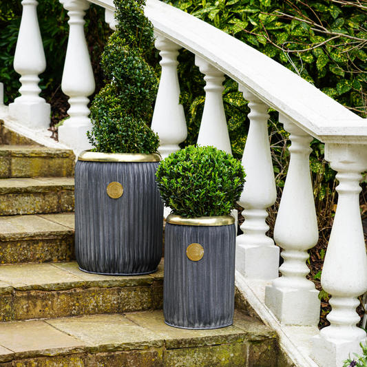 Kew Antique Lead Richmond Planter