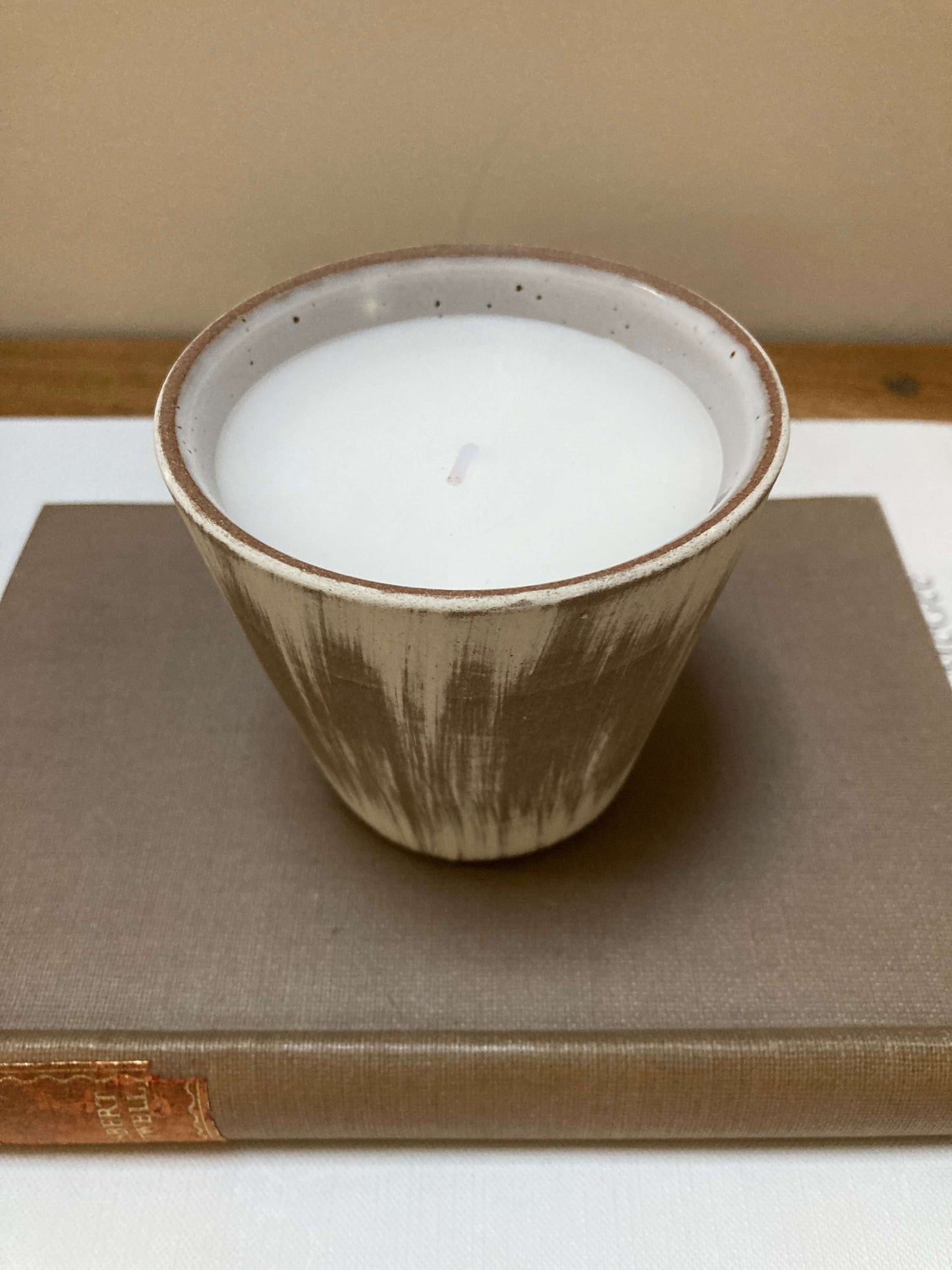 neutral ceramic candle pot